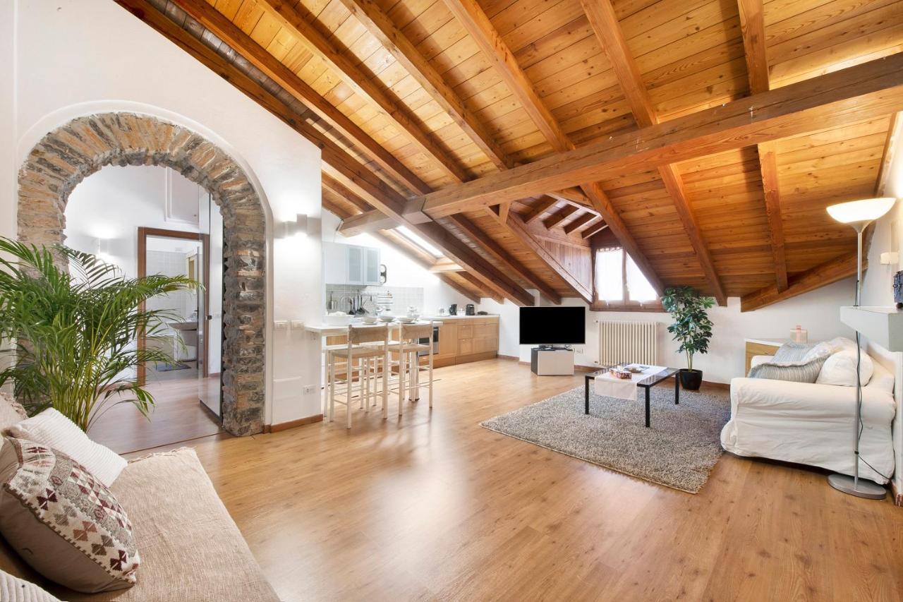 Appartamento Nel Centro Di Como Exterior photo